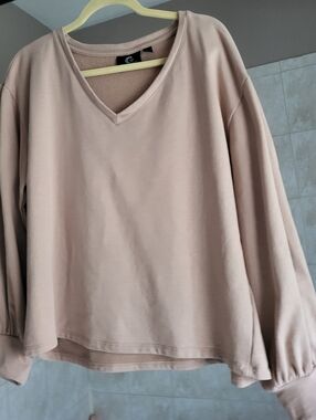 Feminine Styled Sweatshirt